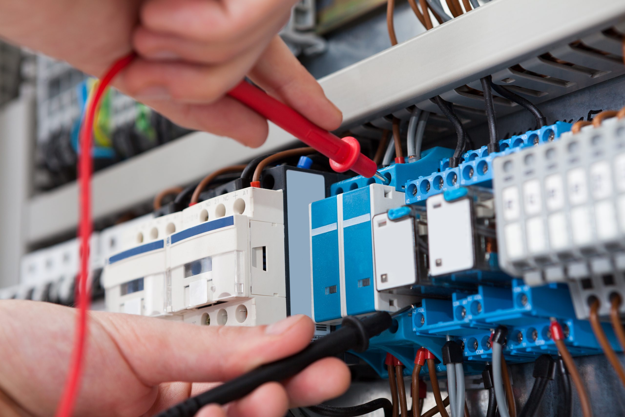 Quelle accréditation un électricien a-t-il besoin pour faire une inspection d'assurance ?